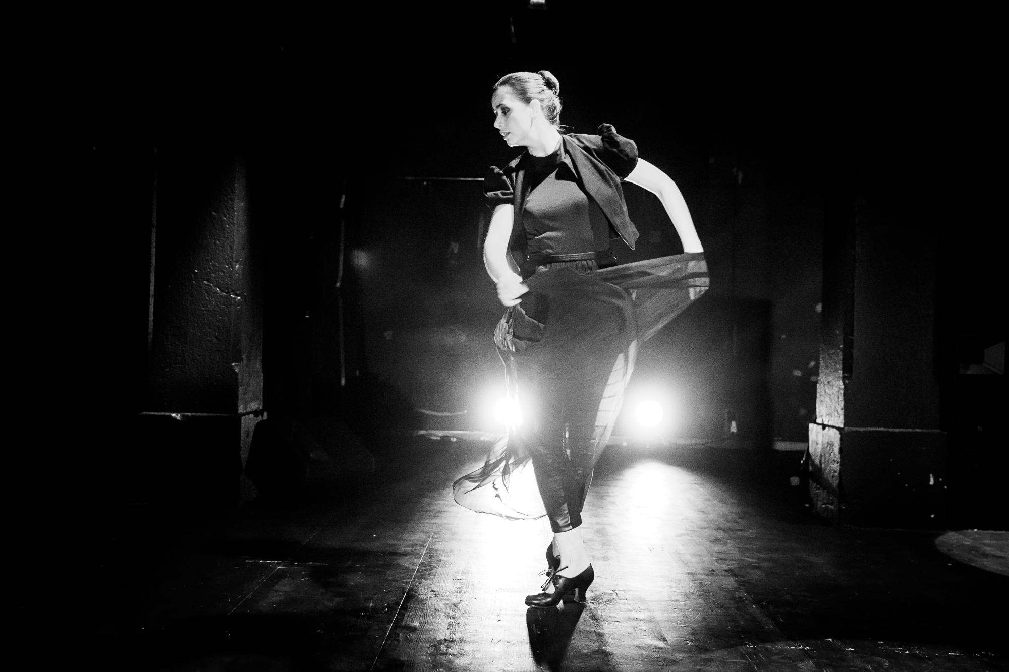 "Anatomija srečanja: Sylvia, Carmen, Maria", feat Ana Pandur, Vesna Zornik, Vito Marenče; flamenco @Gledališče Glej, Ljubljana foto Miro Majcen