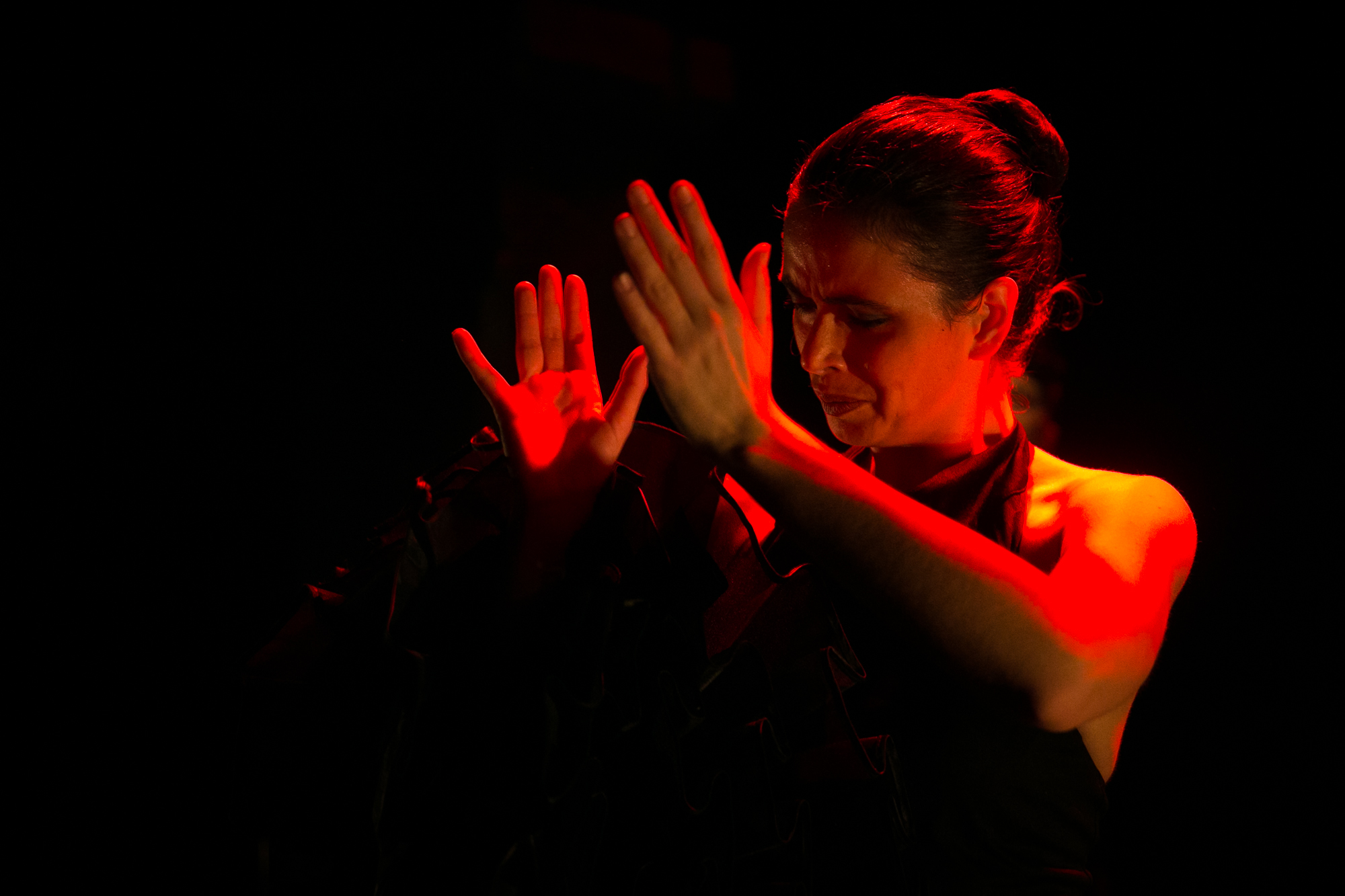"Anatomija srečanja: Sylvia, Carmen, Maria", feat Ana Pandur, Vesna Zornik, Vito Marenče; flamenco @Gledališče Glej, Ljubljana foto Miro Majcen