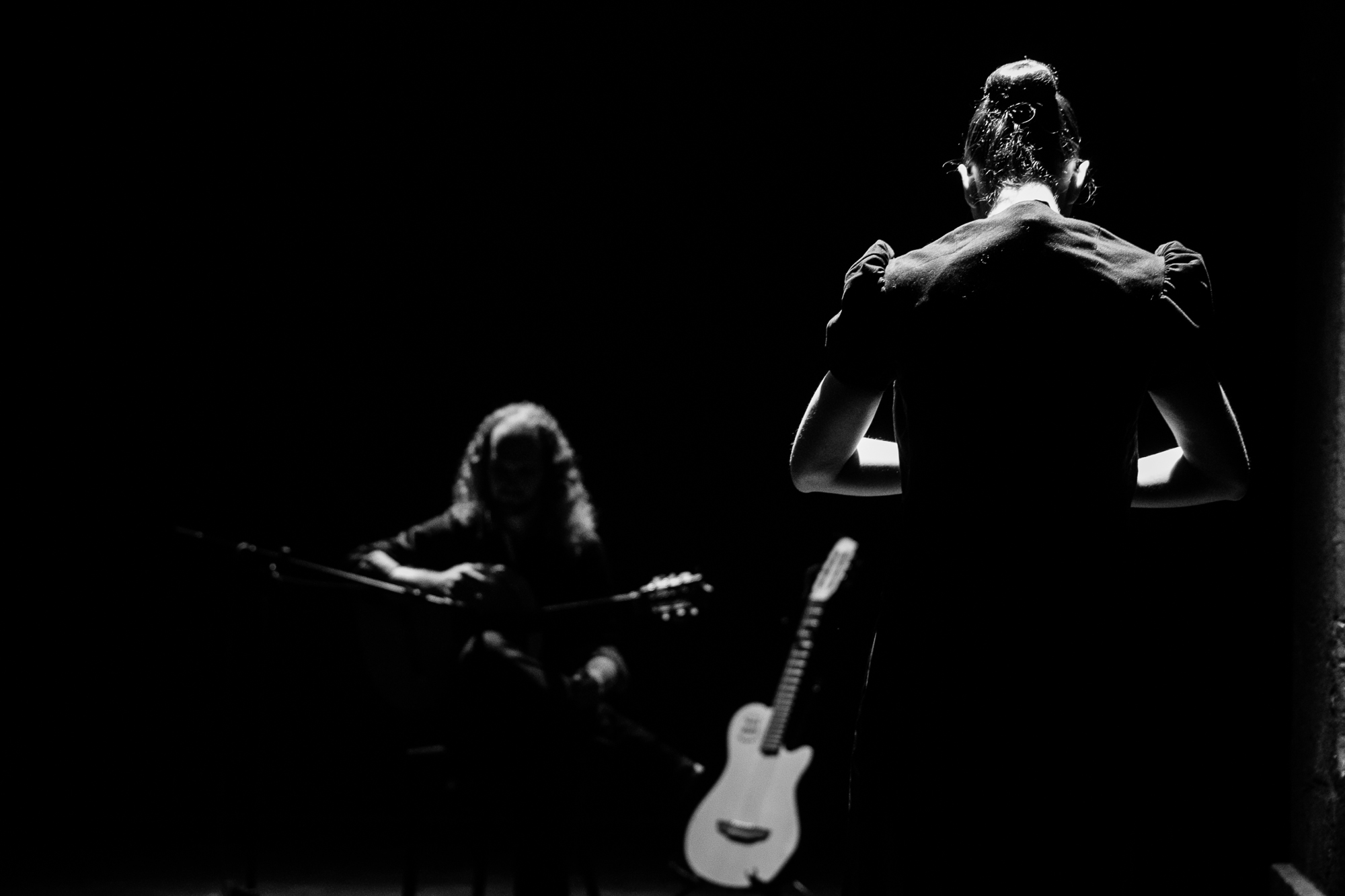 "Anatomija srečanja: Sylvia, Carmen, Maria", feat Ana Pandur, Vesna Zornik, Vito Marenče; flamenco @Gledališče Glej, Ljubljana foto Miro Majcen