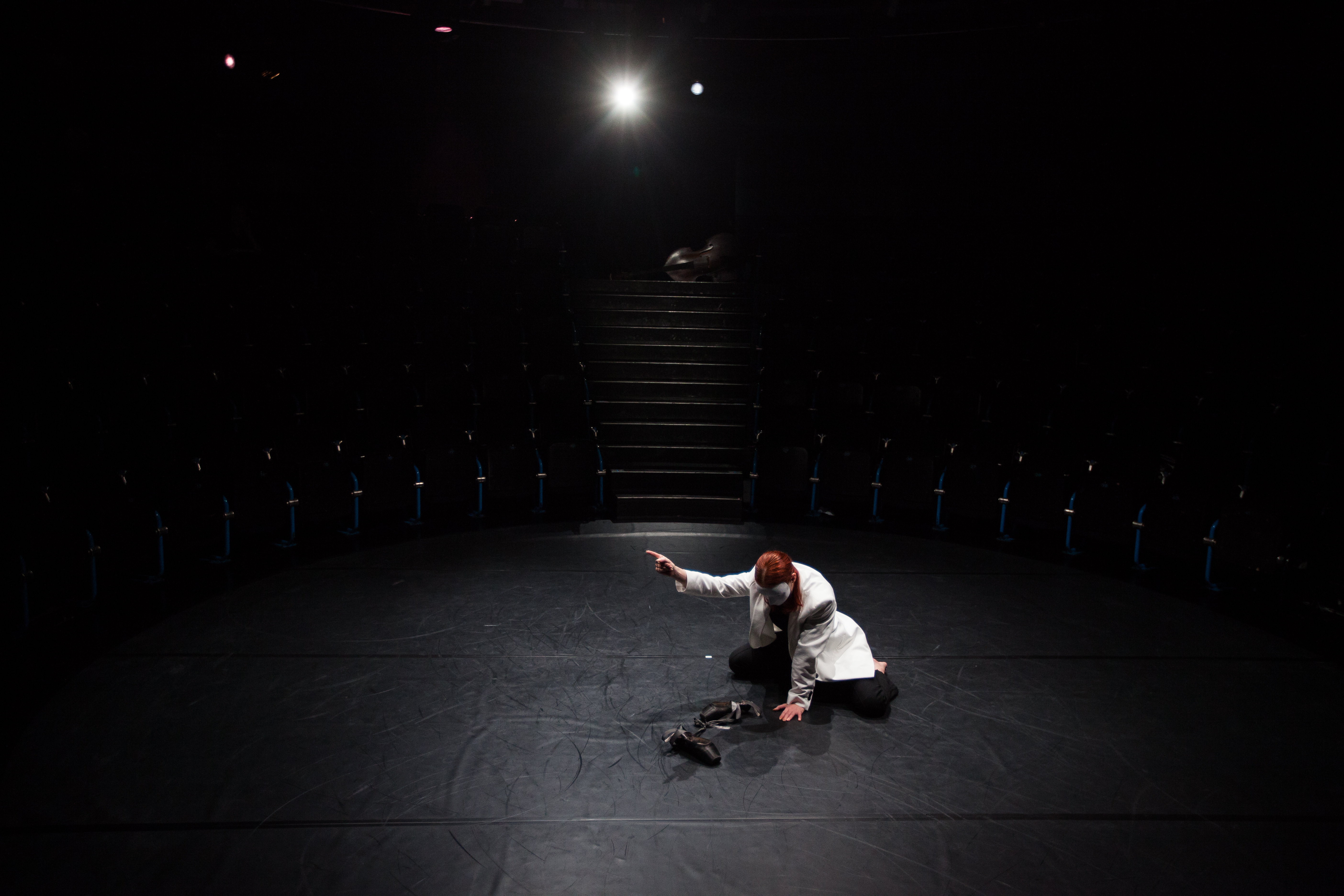 "Cabello 22,11", feat. Ana Pandur, Rosana Hribar, Vito Marenče & Robert Jukič; Produkcija Pkd Flamenko, koprodukcija Cankarje dom; Foto Darja Štravs Tisu